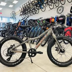 Scott Roxter 20" Kids Bike Gray/Orange | 20" Kids Bikes