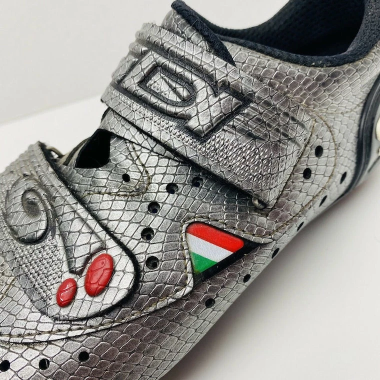 Sidi T2 Carbon Mamba Silver Snake Triathlon Shoes | Triathlon & Time Trial Bike 3 Sidi T2 Carbon Mamba Silver Snake Triathlon Shoes | Triathlon & Time Trial Bike - Image 3