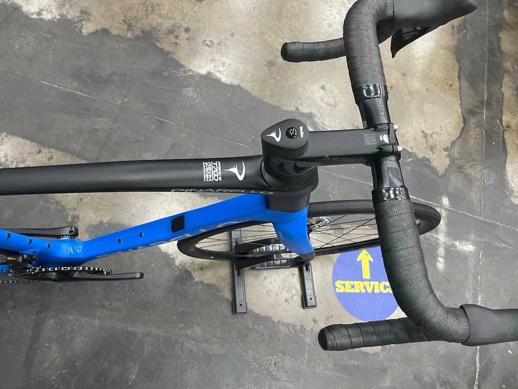 Pinarello Prince Disk Shimano Ultegra Di2 12 Speed - Flash Sky 2022 | Road Bikes 7 Pinarello Prince Disk Shimano Ultegra Di2 12 Speed - Flash Sky 2022 | Road Bikes - Image 7