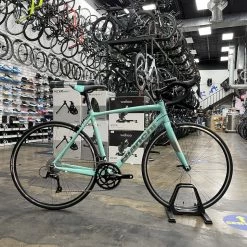 Bianchi Via Nirone 7 Shimano Sora - 2022 | Road Bikes