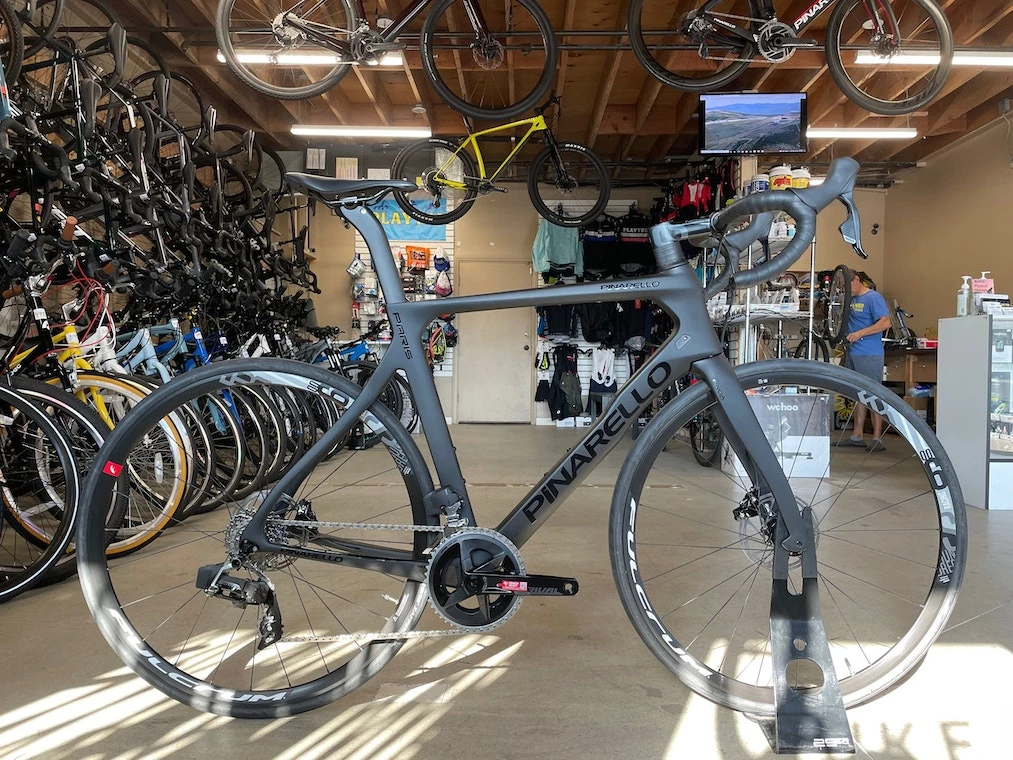 Pinarello Paris Disk SRAM Rival AXS - B.O.B 2022 | Road Bikes 13 Pinarello Paris Disk SRAM Rival AXS - B.O.B 2022 | Road Bikes - Image 13