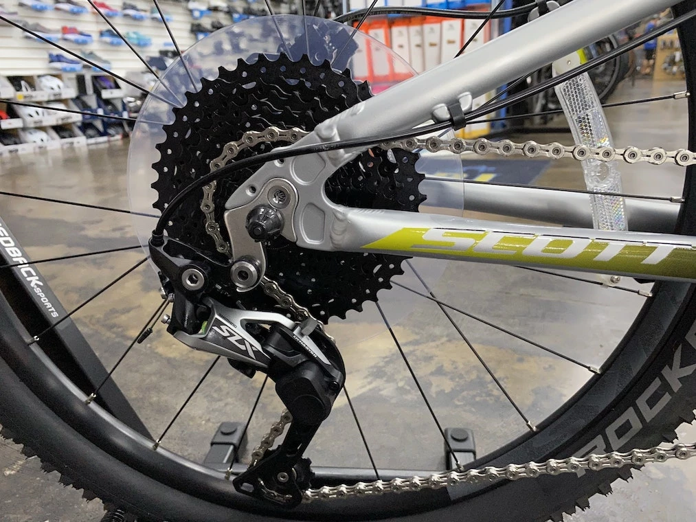 Scott Scale RC 24" Rigid Kids Bike 2020 | 24" Kids Bikes 14 Scott Scale RC 24" Rigid Kids Bike 2020 | 24" Kids Bikes - Image 14