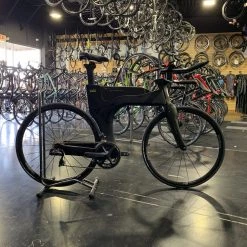 Ventum One Ult Di2 Vision Alloy Wheels Blk/Blk 2020 | Triathlon & Time Trial Bikes