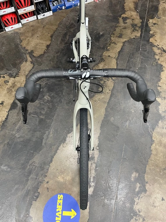 Pinarello Grevil SRAM Force ETap AXS Asteroid White 2022 | Gravel Bikes 8 Pinarello Grevil SRAM Force ETap AXS Asteroid White 2022 | Gravel Bikes - Image 8