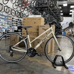 Felt Verza Speed 50 Mid-Step Shimano Acera - Champagne Pearl 2022 | Hybrid Bikes