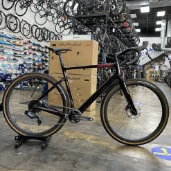 Cervelo âˆšÃ–spero Force ETap AXS 1 - Carbon/Red 2021 | Gravel Bikes