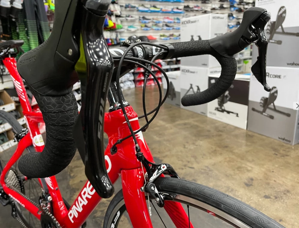 Pinarello Gan Shimano 105 Rim - Red 2022 | Road Bikes 3 Pinarello Gan Shimano 105 Rim - Red 2022 | Road Bikes - Image 3