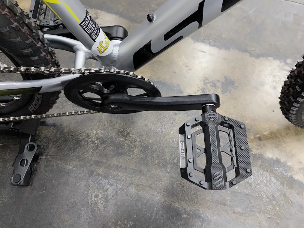 Scott Scale RC 24" Rigid Kids Bike 2020 | 24" Kids Bikes 3 Scott Scale RC 24" Rigid Kids Bike 2020 | 24" Kids Bikes - Image 3