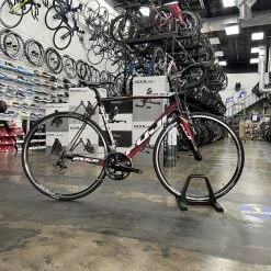 Fuji Altamira 2.2 Shimano 105 - 2013 Demo | Road Bikes
