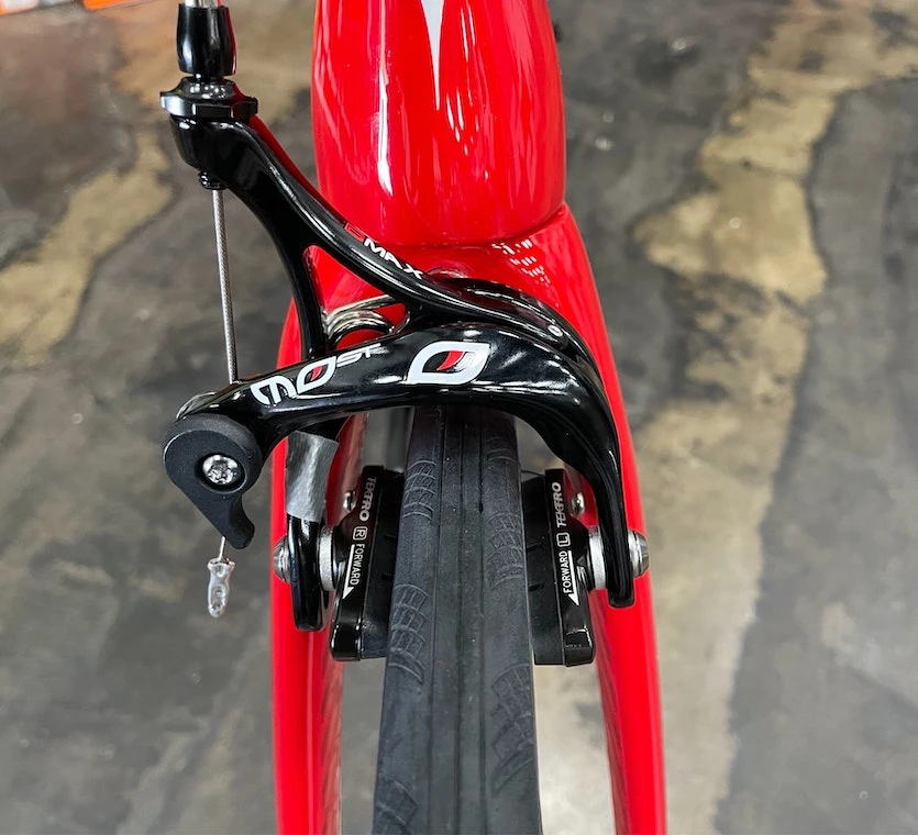 Pinarello Gan Shimano 105 Rim - Red 2022 | Road Bikes 5 Pinarello Gan Shimano 105 Rim - Red 2022 | Road Bikes - Image 5