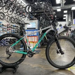 Breezer Lightning 27.5+ Pro - Grey/GRN | Hardtail