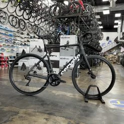 Cervelo Caledonia Disc Shimano 105 - Black/White 2022 | Road Bikes
