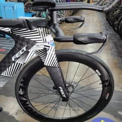 Felt IA Advanced Shimano Ultegra Di2 - Textreme/White Geo 2020 | Triathlon & Time Trial Bikes -Hot Sale Playtri -Tyler Store OI8kODVBNLZmTlhE15J9JDh0o