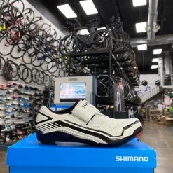 Shimano SH-TR32 Men's Triathlon Shoes | Triathlon & Time Trial Bike