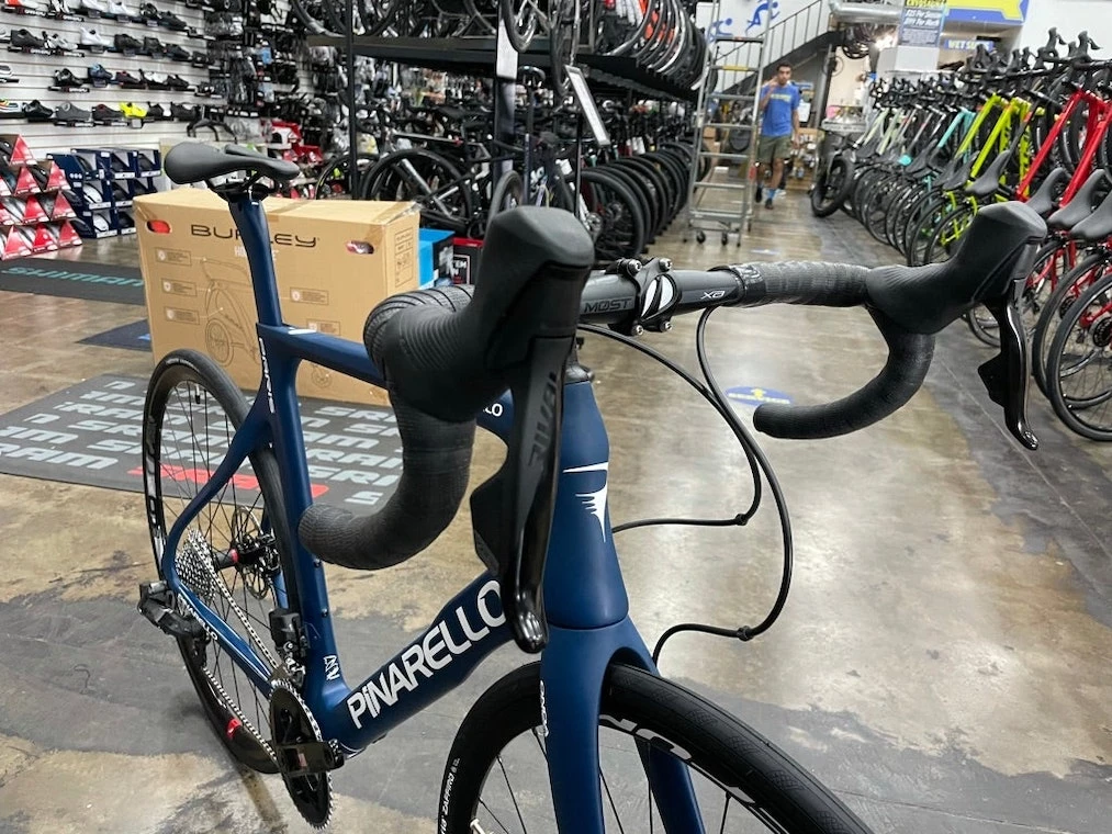 Pinarello Paris Disk SRAM Rival AXS - Blue Steel 2022 | Road Bikes 6 Pinarello Paris Disk SRAM Rival AXS - Blue Steel 2022 | Road Bikes - Image 6
