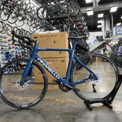 Pinarello Paris Disk Shimano 105 - Blue Steel 2022 | Road Bikes -Hot Sale Playtri -Tyler Store RCegWo7FUlZf5r1PR4UyoNOlQ