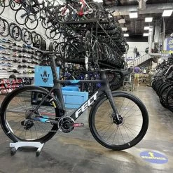 Felt AR FRD Ultimate Sram Red ETap AXS - Matte Textreme 2021 | Road Bikes