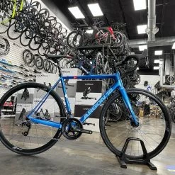 Argon 18 Gallium CS Disc Sram Rival 22 - Vibrant Blue/Metallic Gloss 2021 | Road Bikes
