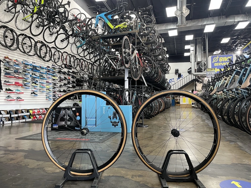 HED Belgium Plus Alloy Disc Brake Wheelset | Wheel Sets 1 HED Belgium Plus Alloy Disc Brake Wheelset | Wheel Sets