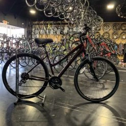 Cannondale Adventure Womenâ€šÃ„Ã¶âˆšÃ‘âˆšÂ¥s 1 - Maroon 2021 | Hybrid Bikes