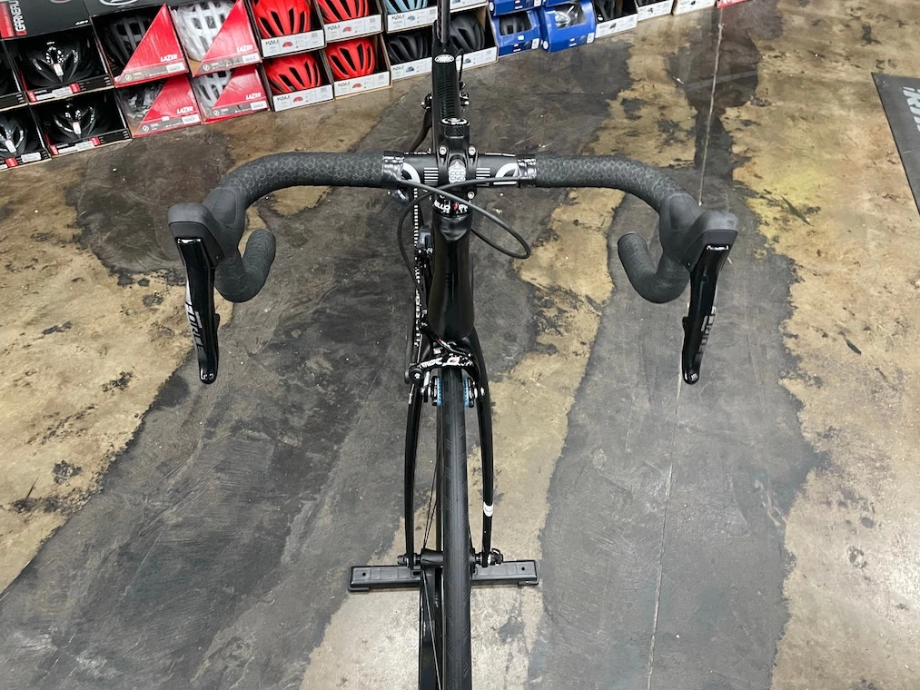 Pinarello Gan Sram Force ETap AXS / Reynold's AR58 Carbon Wheelset - B.O.B 2022 | Road Bikes 3 Pinarello Gan Sram Force ETap AXS / Reynold's AR58 Carbon Wheelset - B.O.B 2022 | Road Bikes - Image 3