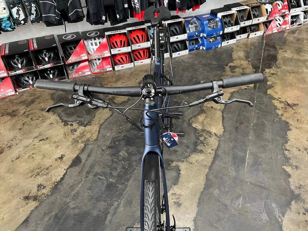 Pinarello Nytro Urbanist Shimano Deore - 2022 | Hybrid Bikes 12 Pinarello Nytro Urbanist Shimano Deore - 2022 | Hybrid Bikes - Image 12