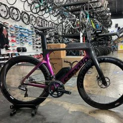 Cervelo P Shimano Ultegra Di2 11 Speed - Purple Sunset 2022 | Triathlon & Time Trial Bikes