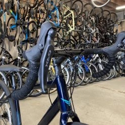 Felt Broam 30 Shimano GRX RX810 - Midnight Fade Blue 2022 | Gravel Bikes -Hot Sale Playtri -Tyler Store Wfw9P6xc6mGrVaOkOlxdcc7kw