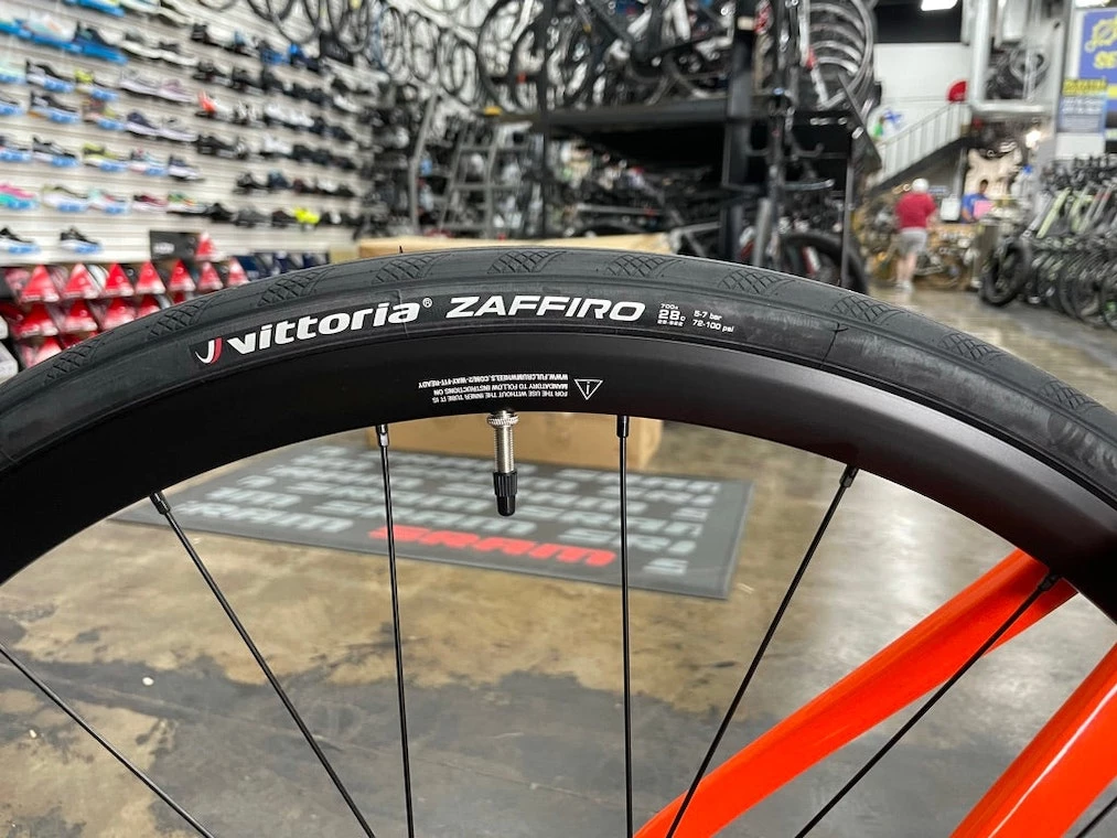 Pinarello Paris Disk SRAM Rival AXS - Orange 2022 | Road Bikes 6 Pinarello Paris Disk SRAM Rival AXS - Orange 2022 | Road Bikes - Image 6