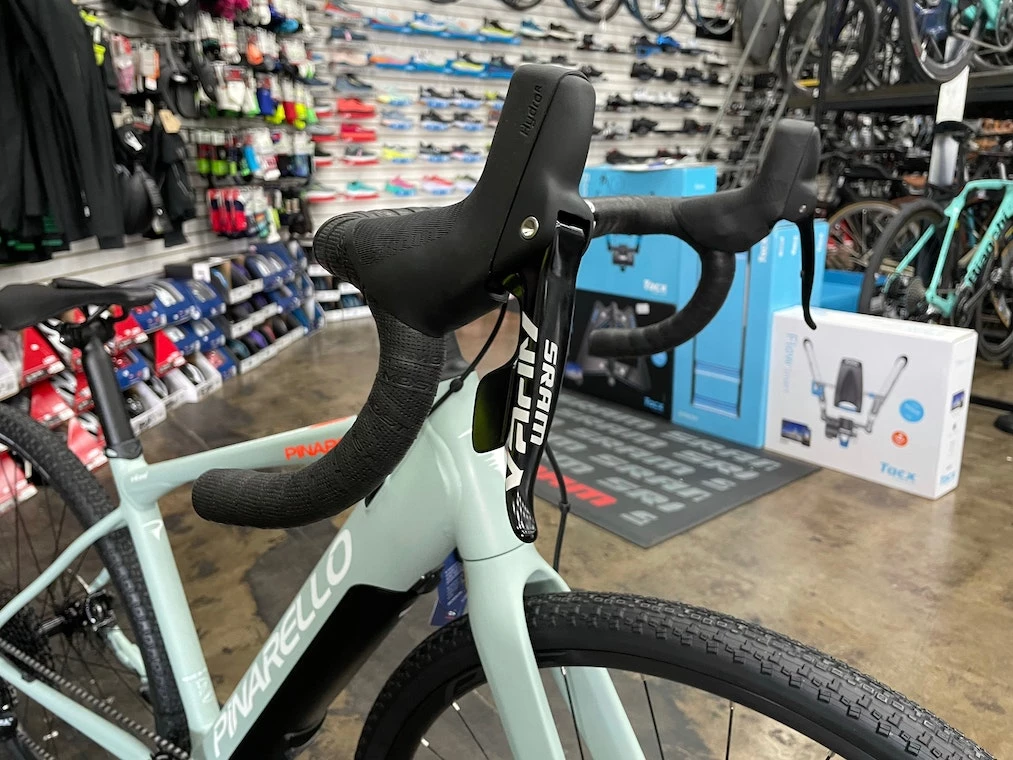 Pinarello Nytro Grinta E-Bike Sram Apex - Petrol 2022 | Gravel Bikes 19 Pinarello Nytro Grinta E-Bike Sram Apex - Petrol 2022 | Gravel Bikes - Image 19