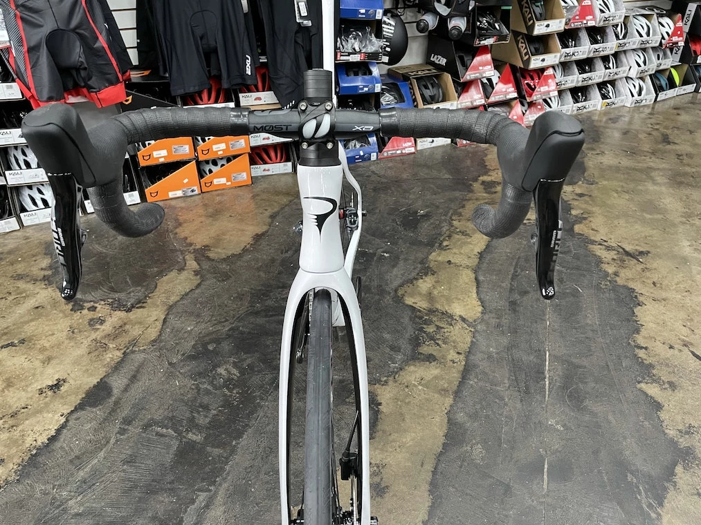 Pinarello Prince Disc Sram Force ETap AXS - White 2022 | Road Bikes 10 Pinarello Prince Disc Sram Force ETap AXS - White 2022 | Road Bikes - Image 10