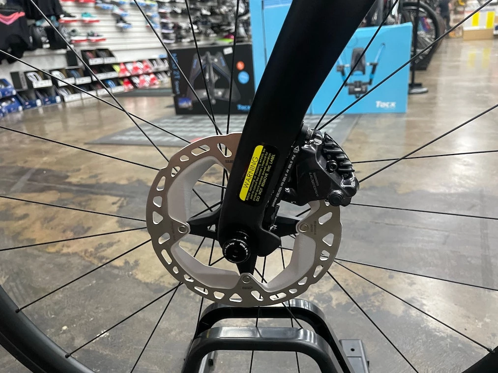Pinarello Prince Disk Shimano Ultegra Di2 12 Speed - B.O.B 2022 | Road Bikes 18 Pinarello Prince Disk Shimano Ultegra Di2 12 Speed - B.O.B 2022 | Road Bikes - Image 18
