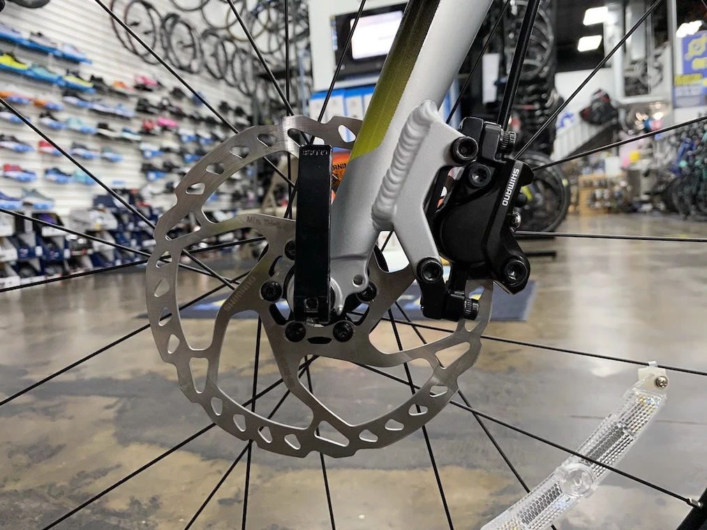 Scott Scale RC 24" Rigid Kids Bike 2020 | 24" Kids Bikes 10 Scott Scale RC 24" Rigid Kids Bike 2020 | 24" Kids Bikes - Image 10