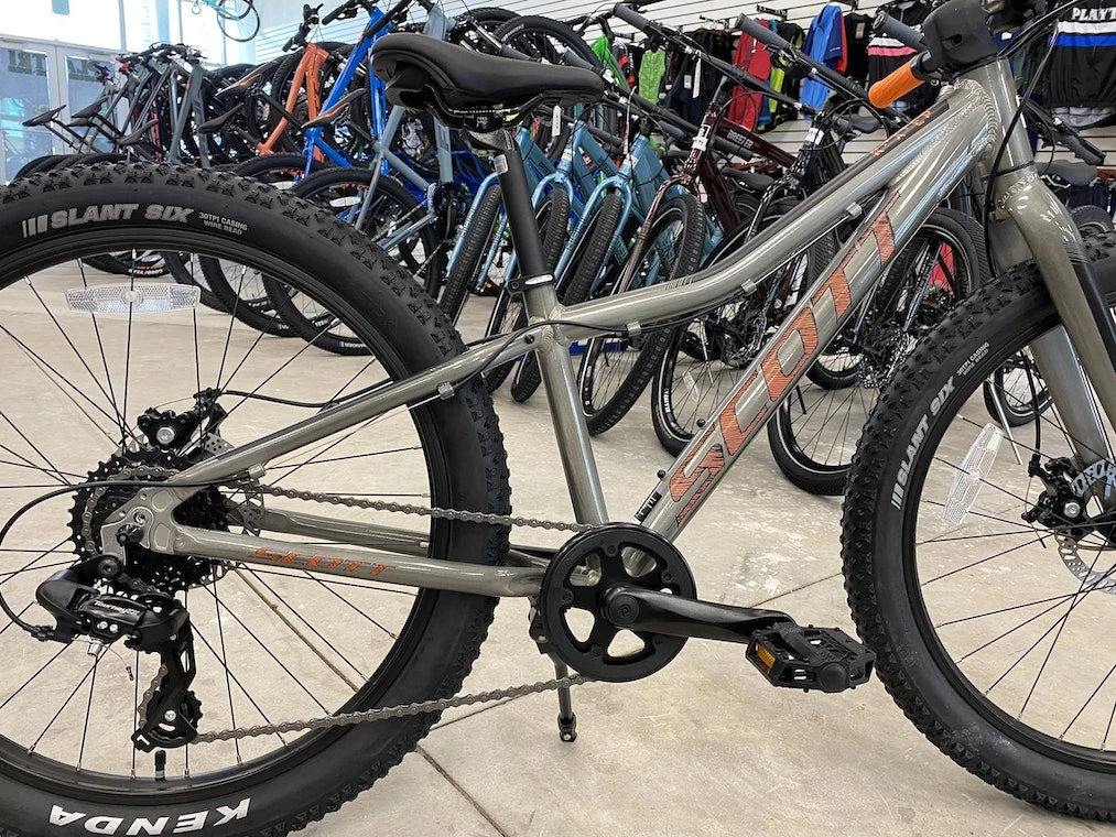 Scott Roxter 24" Kids Bike Gray/Orange | 24" Kids Bikes 3 Scott Roxter 24" Kids Bike Gray/Orange | 24" Kids Bikes - Image 3