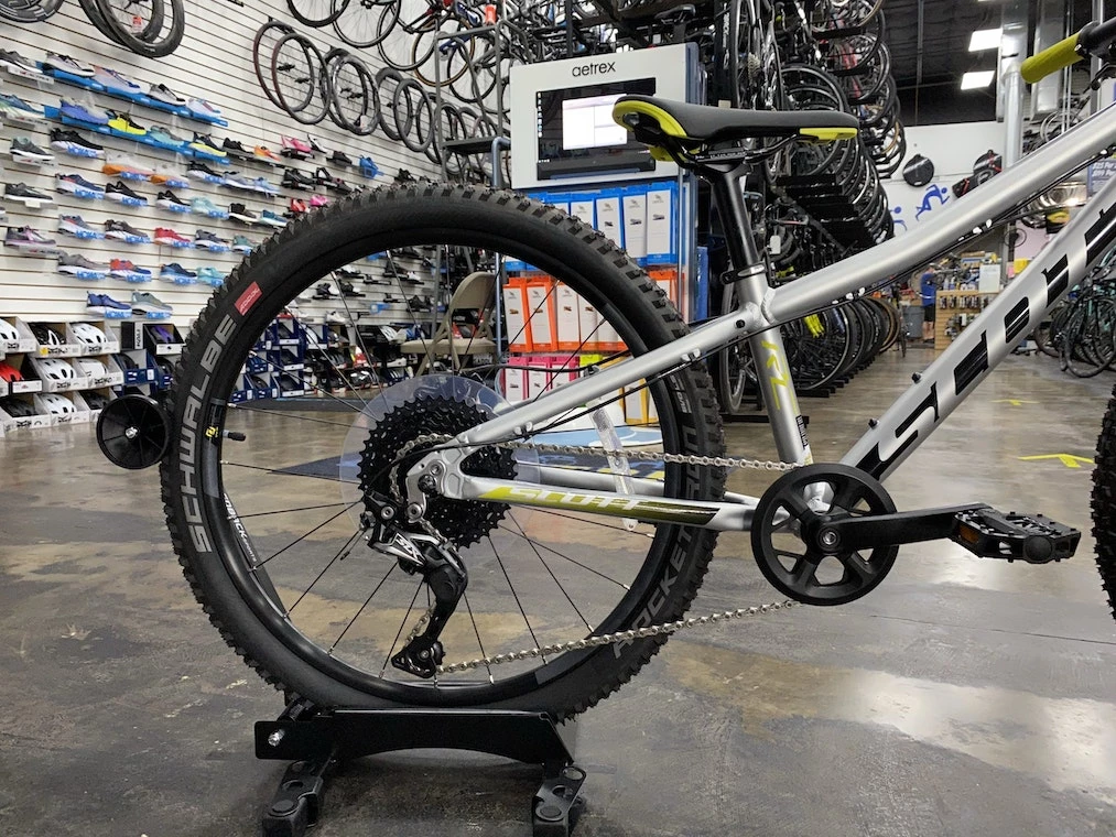 Scott Scale RC 24" Rigid Kids Bike 2020 | 24" Kids Bikes 12 Scott Scale RC 24" Rigid Kids Bike 2020 | 24" Kids Bikes - Image 12