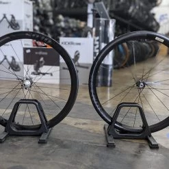 Reynolds Aero 46 Disc Carbon Clincher Tubeless Wheelset | Wheel Sets
