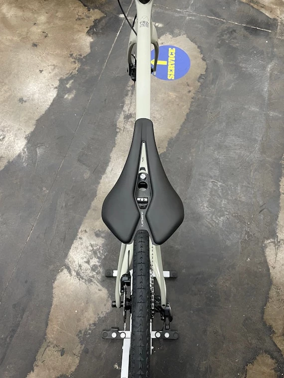 Pinarello Grevil SRAM Force ETap AXS Asteroid White 2022 | Gravel Bikes 5 Pinarello Grevil SRAM Force ETap AXS Asteroid White 2022 | Gravel Bikes - Image 5