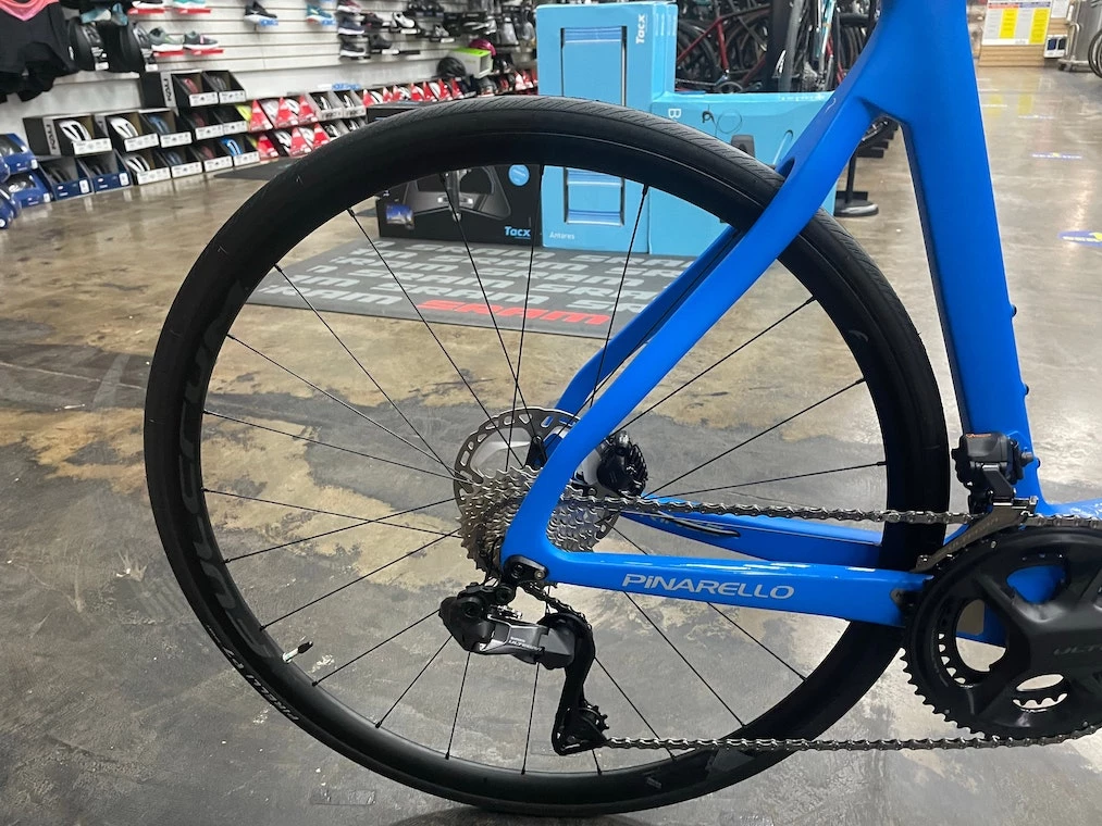 Pinarello Prince Disk Shimano Ultegra Di2 12 Speed - Flash Sky 2022 | Road Bikes 10 Pinarello Prince Disk Shimano Ultegra Di2 12 Speed - Flash Sky 2022 | Road Bikes - Image 10