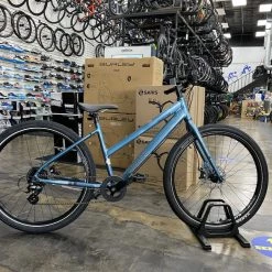 Breezer Bikes Midtown 1.7 LS Shimano Altus - Glacier Blue 2022 | Hybrid Bikes