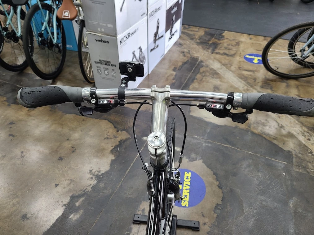 Jamis Coda Sport 2013 - Used | Hybrid Bikes 2 Jamis Coda Sport 2013 - Used | Hybrid Bikes - Image 2