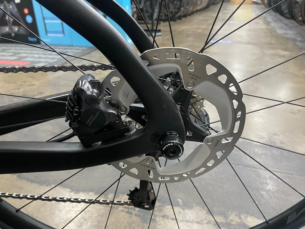 Pinarello Prince Disk Shimano Ultegra Di2 12 Speed - B.O.B 2022 | Road Bikes 10 Pinarello Prince Disk Shimano Ultegra Di2 12 Speed - B.O.B 2022 | Road Bikes - Image 10