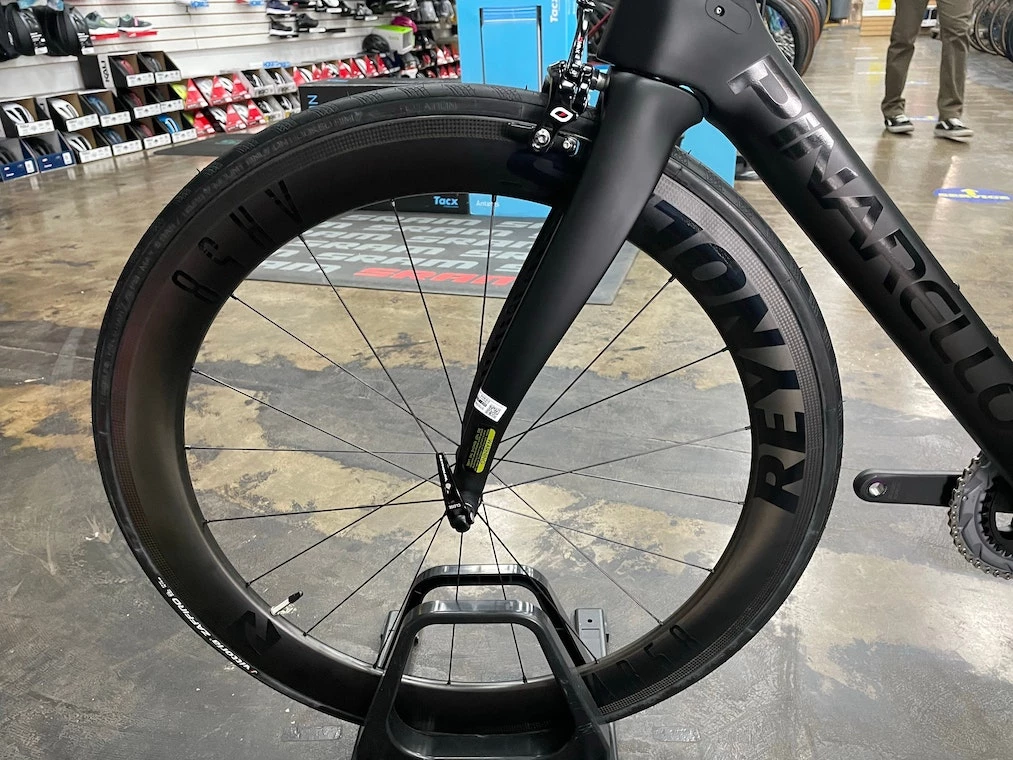 Pinarello Gan Sram Force ETap AXS / Reynold's AR58 Carbon Wheelset - B.O.B 2022 | Road Bikes 15 Pinarello Gan Sram Force ETap AXS / Reynold's AR58 Carbon Wheelset - B.O.B 2022 | Road Bikes - Image 15