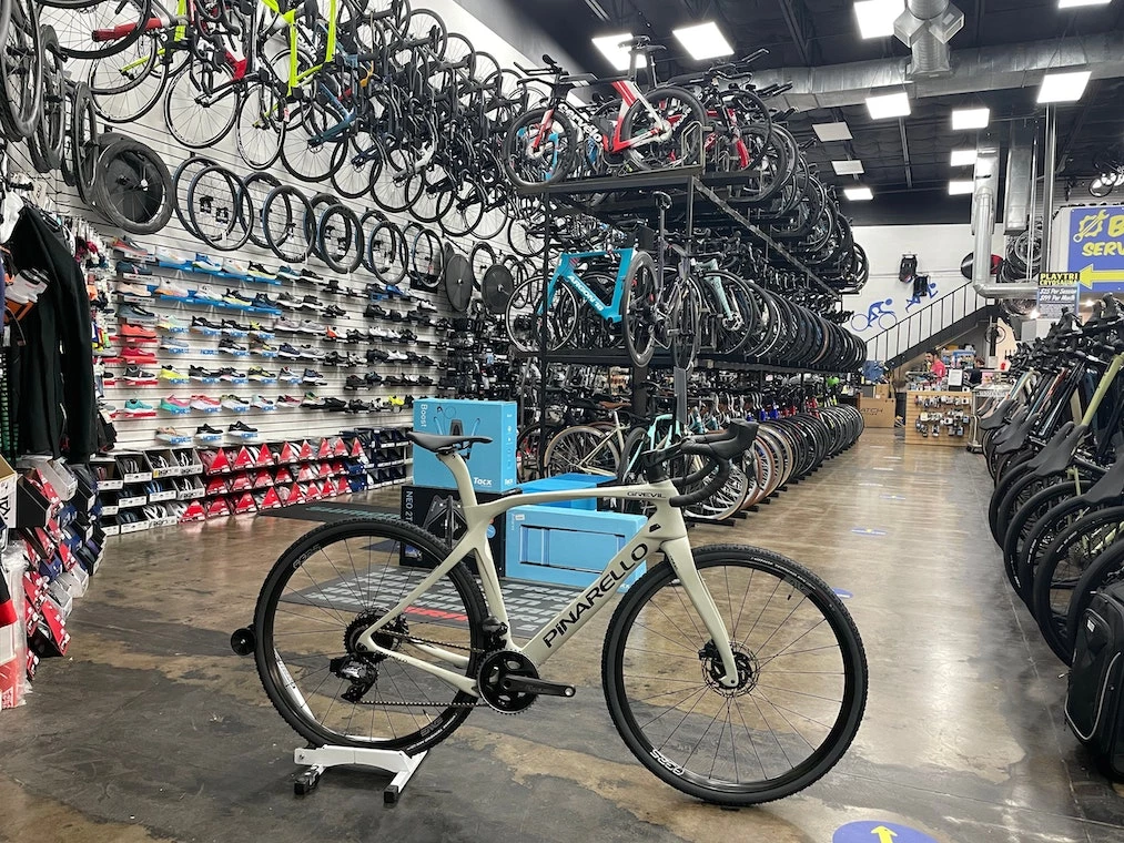 Pinarello Grevil SRAM Force ETap AXS Asteroid White 2022 | Gravel Bikes 1 Pinarello Grevil SRAM Force ETap AXS Asteroid White 2022 | Gravel Bikes