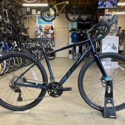 Felt Broam 30 Shimano GRX RX810 - Midnight Fade Blue 2022 | Gravel Bikes