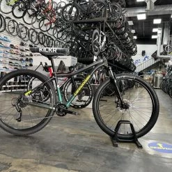 Cannondale Women's Trail 8 - Turquoise 2021 | Hardtail