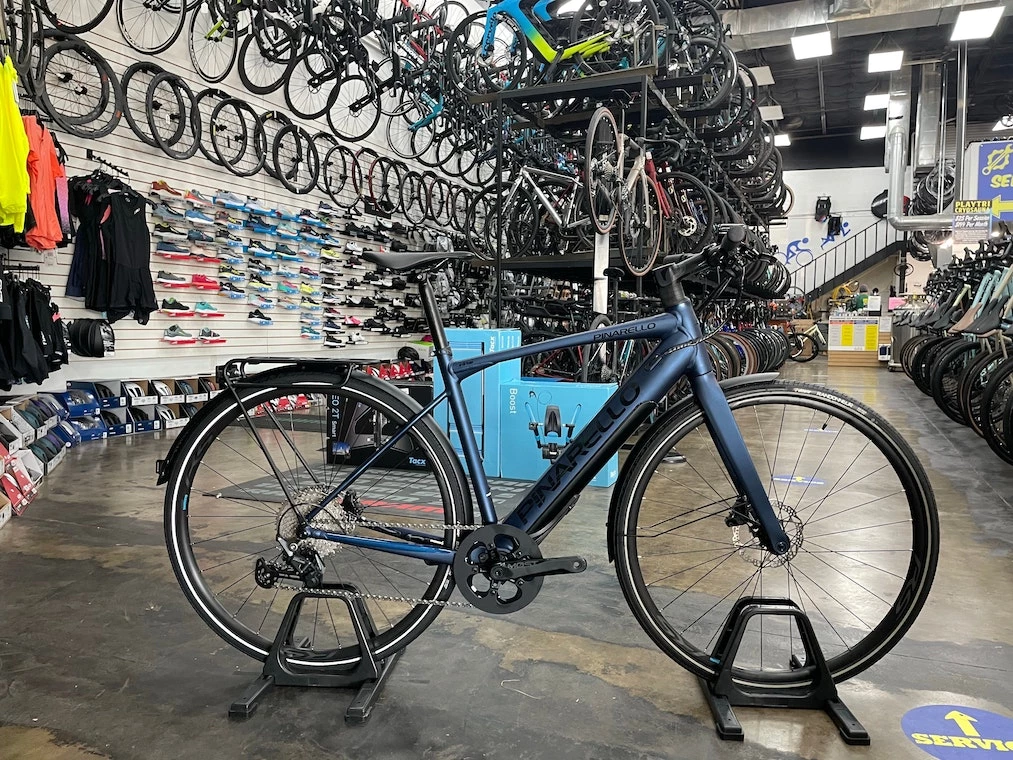 Pinarello Nytro Urbanist Shimano Deore - 2022 | Hybrid Bikes 1 Pinarello Nytro Urbanist Shimano Deore - 2022 | Hybrid Bikes